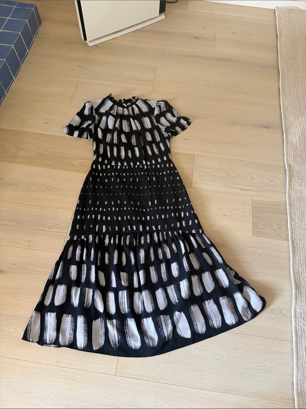 Maggy London Black and White Brushstroke Maxi Dress